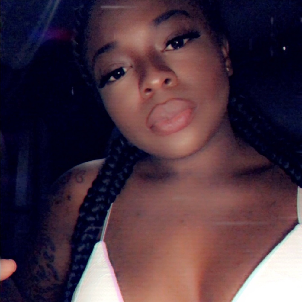 Meet your Posher, Lyn